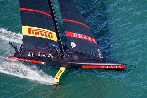 prada luna rossa regate